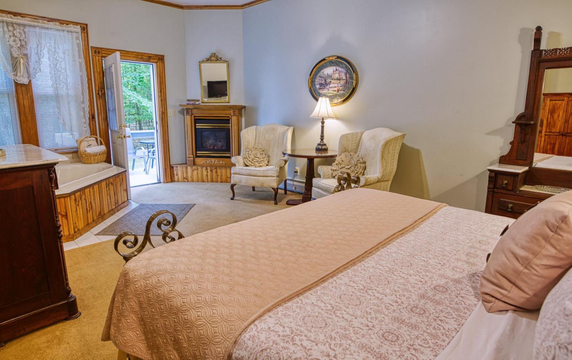 Rockwell Falls Inn And Wine Bar レイク・ルザーン 部屋 写真