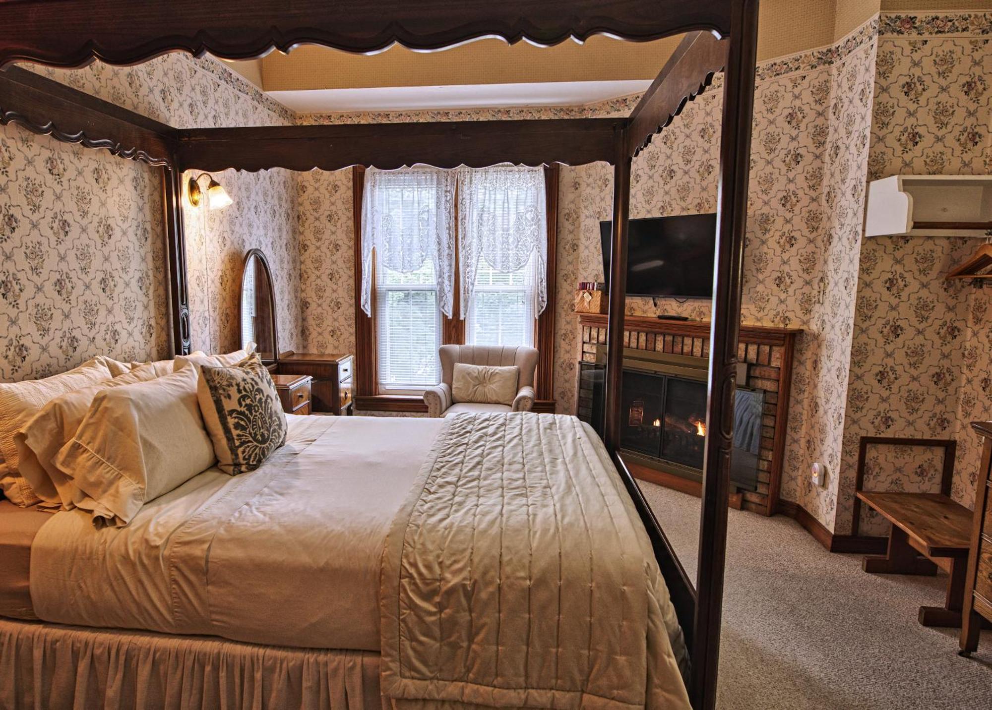 Rockwell Falls Inn And Wine Bar レイク・ルザーン 部屋 写真