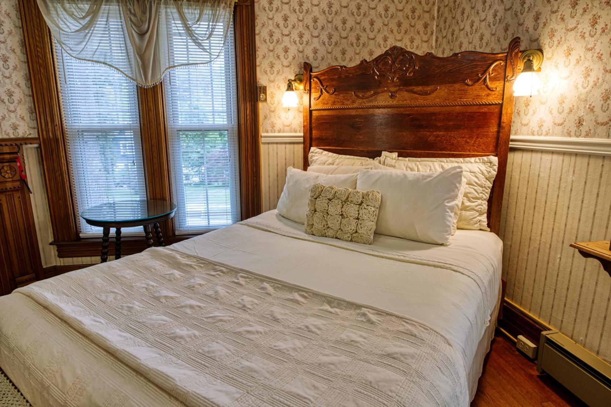 Rockwell Falls Inn And Wine Bar レイク・ルザーン 部屋 写真