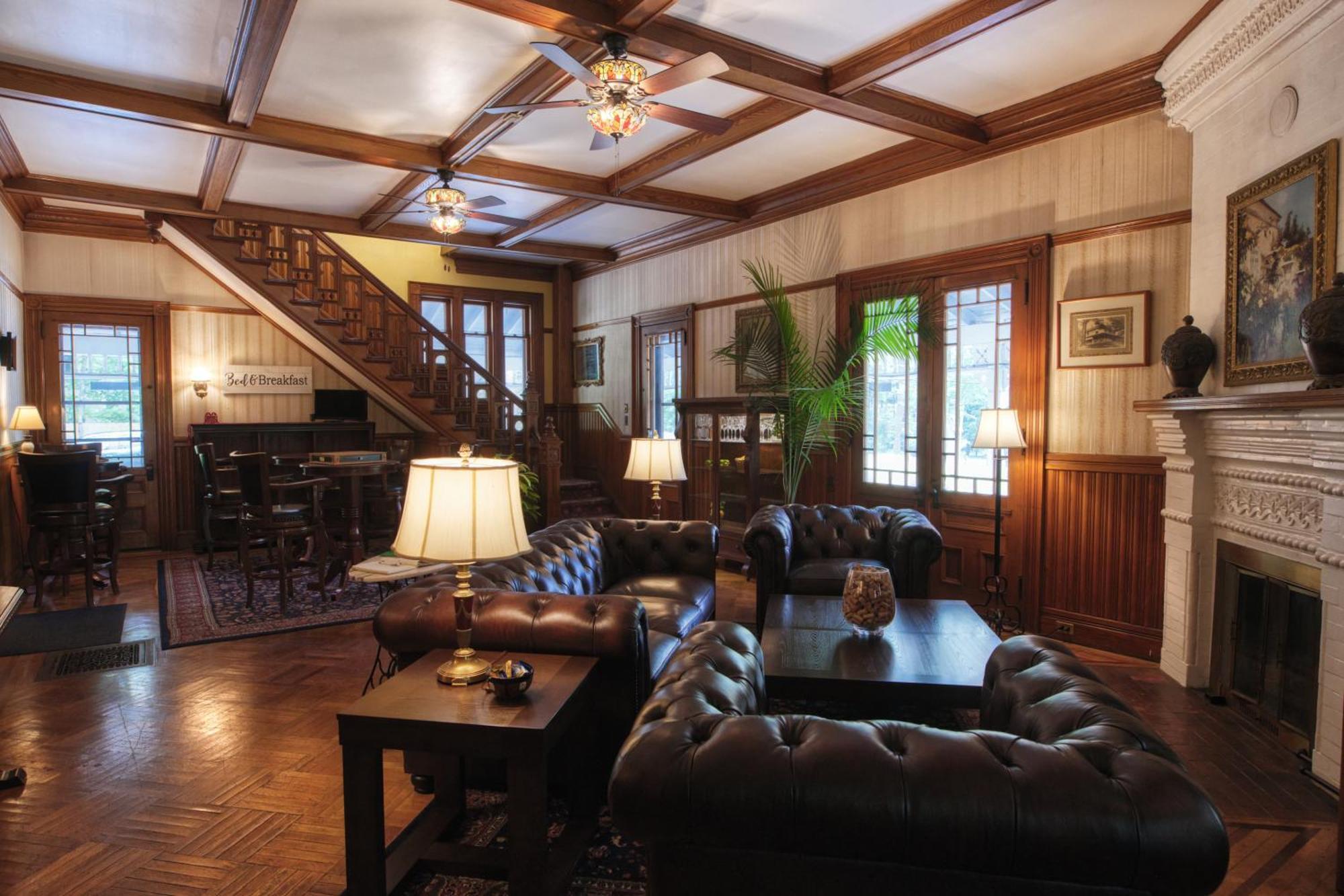 Rockwell Falls Inn And Wine Bar レイク・ルザーン エクステリア 写真